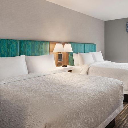 Hampton Inn & Suites Kelowna, British Columbia, Canada Εξωτερικό φωτογραφία