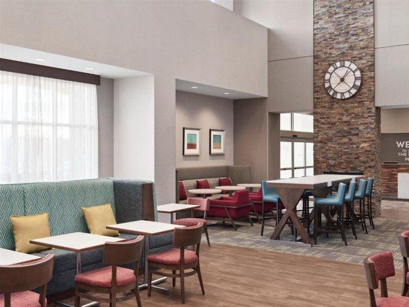 Hampton Inn & Suites Kelowna, British Columbia, Canada Εξωτερικό φωτογραφία